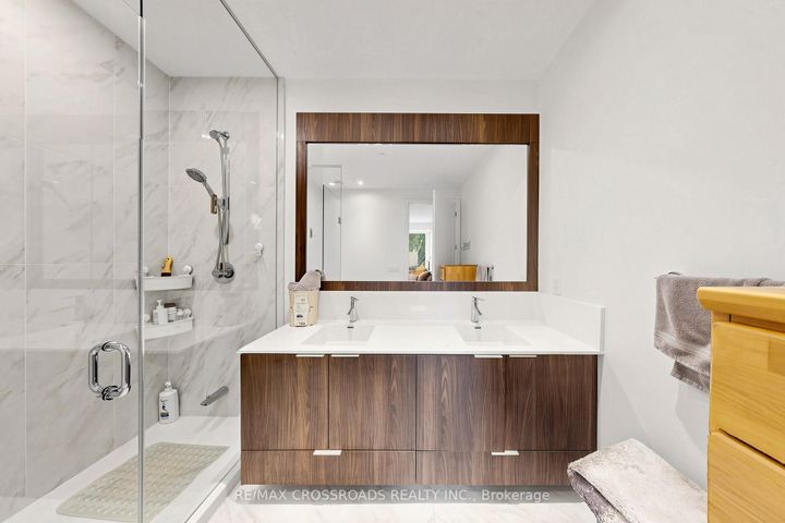 Photo 9 at 534 - 25 Adra Grado Way, Bayview Village, Toronto