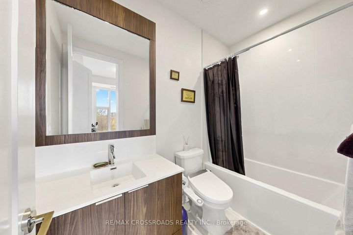 Photo 14 at 534 - 25 Adra Grado Way, Bayview Village, Toronto