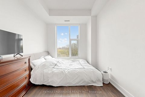 Photo 12 at 534 - 25 Adra Grado Way, Bayview Village, Toronto