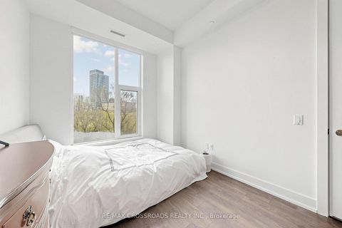 Photo 13 at 534 - 25 Adra Grado Way, Bayview Village, Toronto
