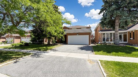 Photo 0 at 328 Goldhawk Trail, Milliken, Toronto