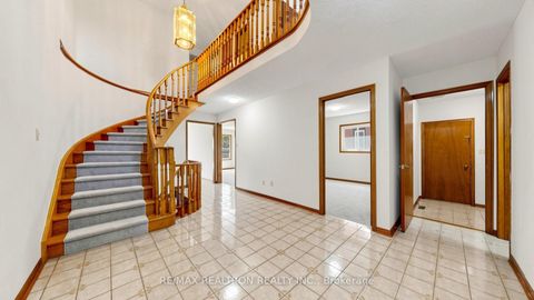 Photo 17 at 328 Goldhawk Trail, Milliken, Toronto