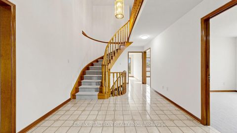 Photo 24 at 328 Goldhawk Trail, Milliken, Toronto