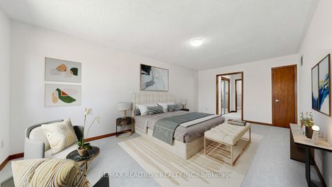 Photo 26 at 328 Goldhawk Trail, Milliken, Toronto