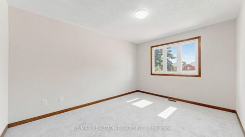 Photo 32 at 328 Goldhawk Trail, Milliken, Toronto