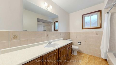 Photo 33 at 328 Goldhawk Trail, Milliken, Toronto