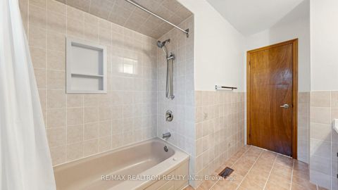Photo 34 at 328 Goldhawk Trail, Milliken, Toronto