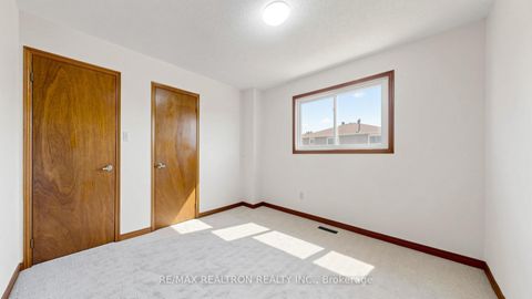 Photo 35 at 328 Goldhawk Trail, Milliken, Toronto