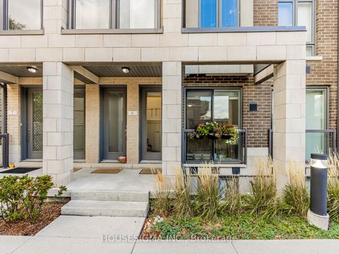 Photo 2 at 5 - 713 Lawrence Avenue W, Glen Park, Toronto