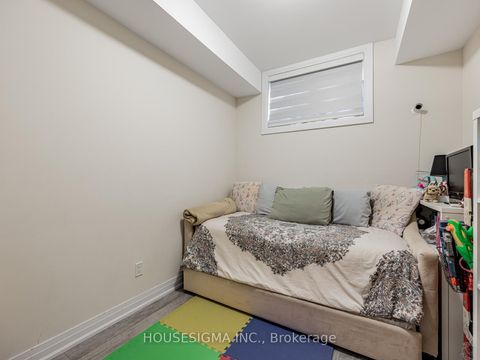 Photo 20 at 5 - 713 Lawrence Avenue W, Glen Park, Toronto