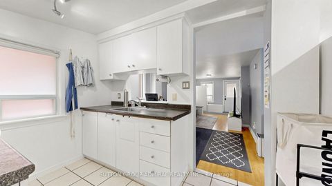 Photo 11 at 75 Rockcliffe Boulevard, Smythe, Toronto
