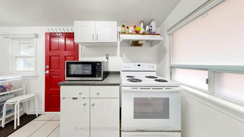 Photo 12 at 75 Rockcliffe Boulevard, Smythe, Toronto