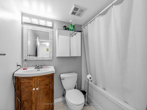 Photo 9 at 705 - 10 Yonge Street, Waterfront Communities C1, Toronto