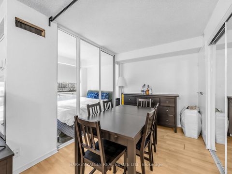 Photo 11 at 705 - 10 Yonge Street, Waterfront Communities C1, Toronto