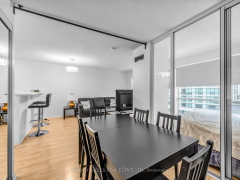Photo 14 at 705 - 10 Yonge Street, Waterfront Communities C1, Toronto