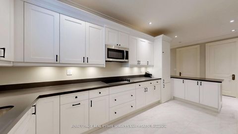Photo 35 at 101 Forest Heights Boulevard, Windfields, Toronto
