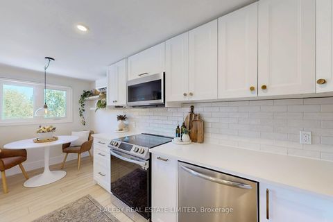 Photo 7 at 23 Queen Street, Cookstown, Innisfil