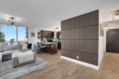 Photo 8 at 917 - 1060 Sheppard Avenue W, York University Heights, Toronto