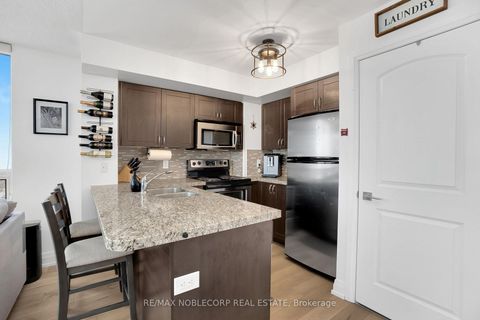 Photo 13 at 917 - 1060 Sheppard Avenue W, York University Heights, Toronto