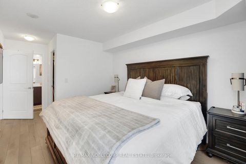 Photo 16 at 917 - 1060 Sheppard Avenue W, York University Heights, Toronto
