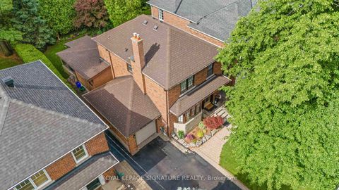 Photo 2 at 5 Armour Boulevard, Nortown, Toronto