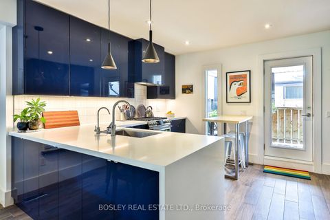 Photo 11 at 121 Blackthorn Avenue, Pellam Park, Toronto