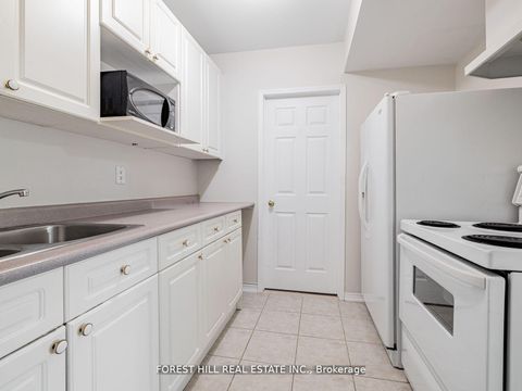 Photo 32 at 614 Mcbean Avenue N, Wyndham, Newmarket