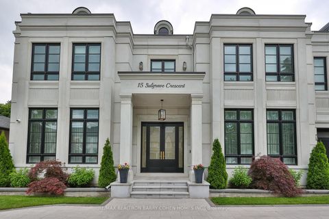 Photo 3 at 15 Sulgrave Crescent, Windfields, Toronto