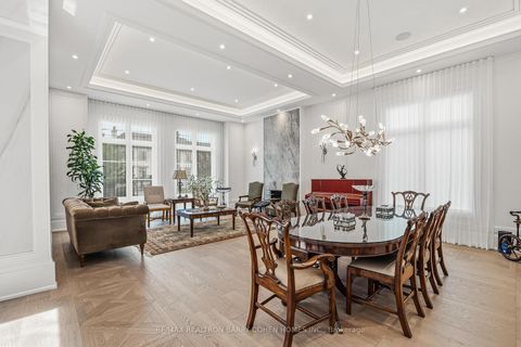 Photo 5 at 15 Sulgrave Crescent, Windfields, Toronto