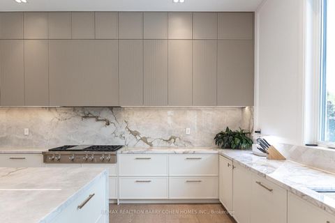 Photo 13 at 15 Sulgrave Crescent, Windfields, Toronto