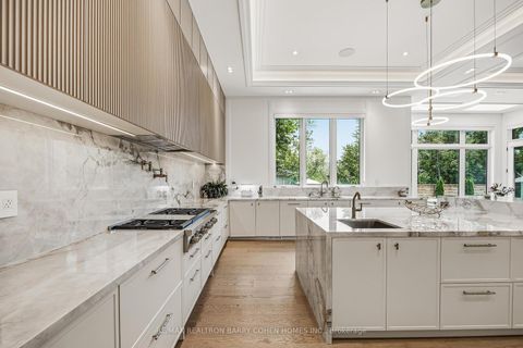 Photo 14 at 15 Sulgrave Crescent, Windfields, Toronto