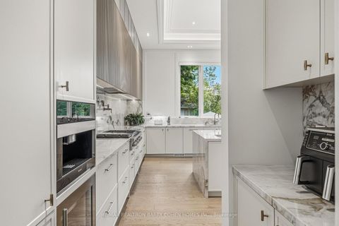 Photo 15 at 15 Sulgrave Crescent, Windfields, Toronto