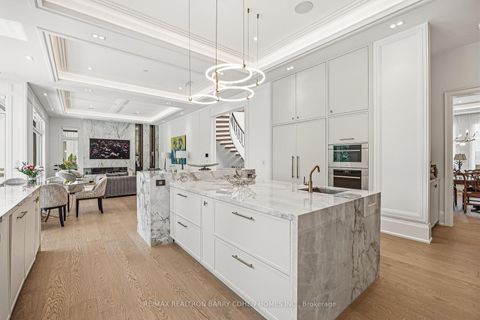 Photo 16 at 15 Sulgrave Crescent, Windfields, Toronto
