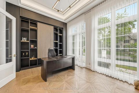 Photo 22 at 15 Sulgrave Crescent, Windfields, Toronto
