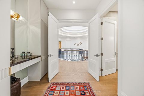 Photo 26 at 15 Sulgrave Crescent, Windfields, Toronto