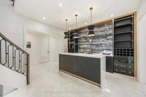 Photo 38 at 15 Sulgrave Crescent, Windfields, Toronto