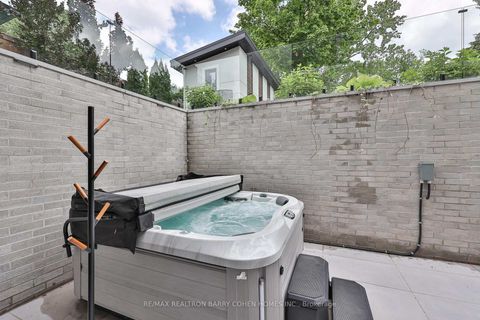 Photo 42 at 15 Sulgrave Crescent, Windfields, Toronto
