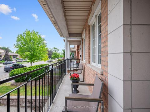 Photo 4 at 255 Cocksfield Avenue, Bathurst Manor, Toronto