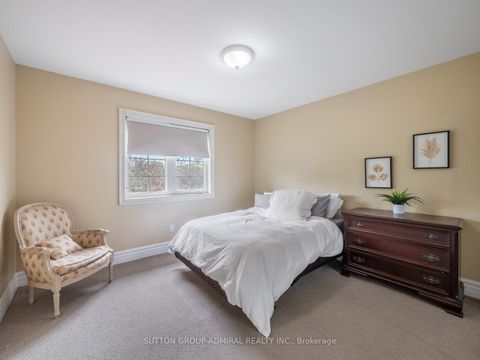 Photo 33 at 255 Cocksfield Avenue, Bathurst Manor, Toronto
