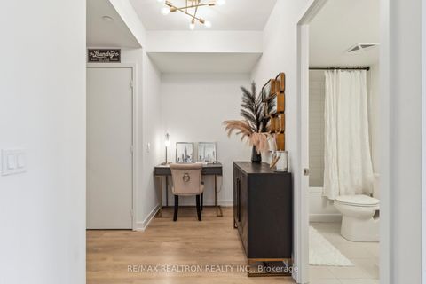 Photo 19 at 325 - 158 Front Street E, Moss Park, Toronto