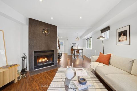 Photo 4 at B - 889 Adelaide Street W, Niagara, Toronto