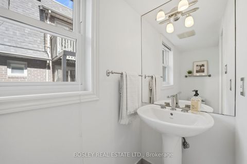 Photo 15 at B - 889 Adelaide Street W, Niagara, Toronto