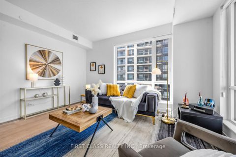 Photo 1 at 1111 - 7950 Bathurst Street, Beverley Glen, Vaughan