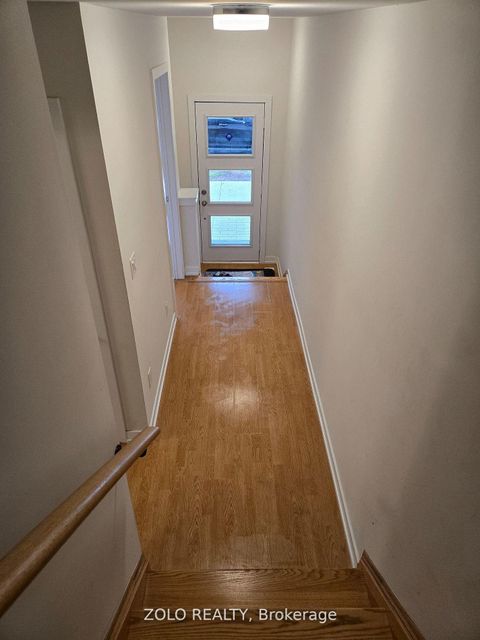 Photo 2 at 168 Brockley Drive, Bendale, Toronto