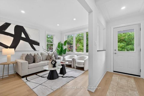 Photo 3 at 297 Kennedy Road, Cliffside, Toronto