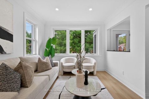 Photo 4 at 297 Kennedy Road, Cliffside, Toronto