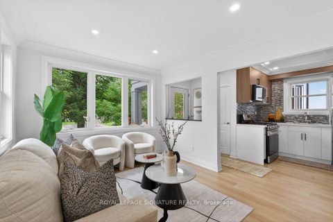 Photo 7 at 297 Kennedy Road, Cliffside, Toronto