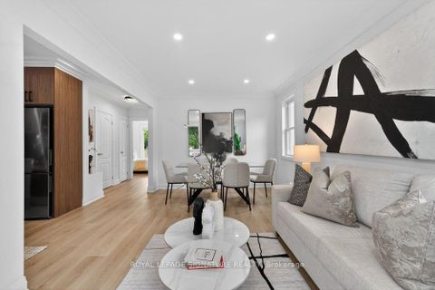 Photo 11 at 297 Kennedy Road, Cliffside, Toronto