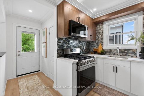 Photo 18 at 297 Kennedy Road, Cliffside, Toronto