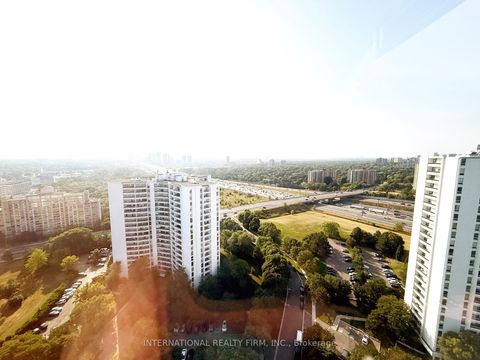 Photo 15 at PH03 - 75 Graydon Hall Drive, Donalda, Toronto